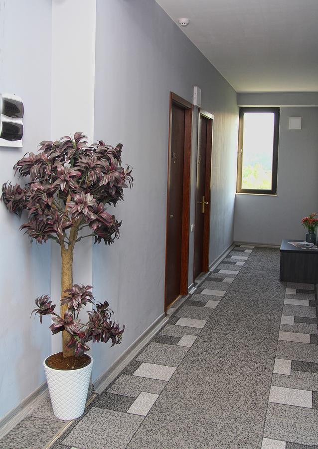 Hotel Rogalux Blue Tiflis Exterior foto