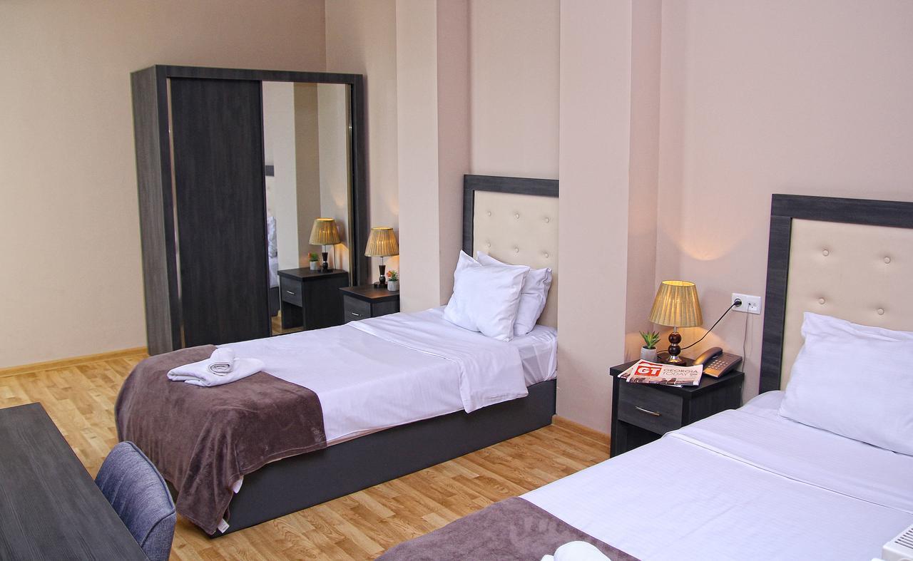 Hotel Rogalux Blue Tiflis Exterior foto